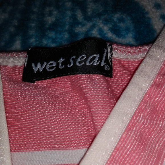 Bundle of 4 Wet Seal tops - Picture 5 of 7